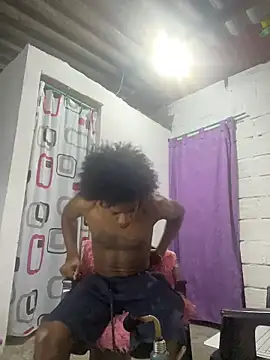 Snapshot of Larry-n-clouds chatting on 4, 4, 2026 Larry-n-clouds online show from 4, 4, 2026