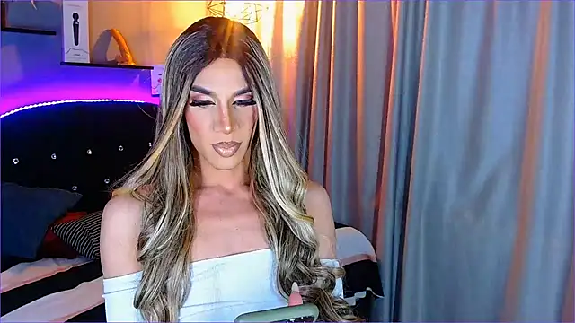 camila hootie online show from 4, 1, 2025