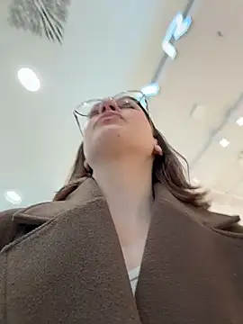 Snapshot of RinaCat chatting on 9, 4, 2026 RinaCat online show from 9, 4, 2026