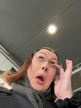 Snapshot of RinaCat chatting on 15, 4, 2026 RinaCat online show from 15, 4, 2026