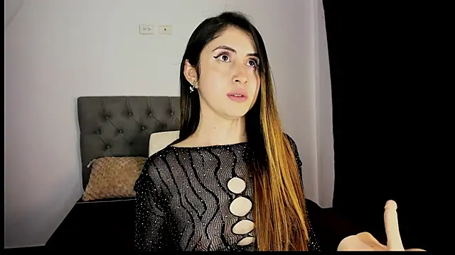 Snapshot of Nicol_Swift_ chatting on 3, 2, 2025 Nicol Swift online show from 3, 2, 2025