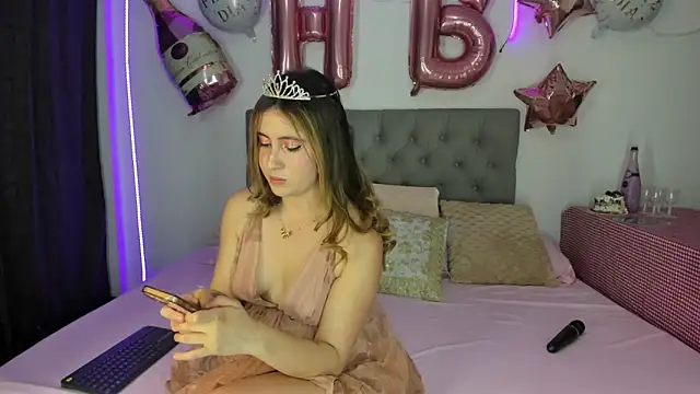 Snapshot of Nicol_Swift_ chatting on 14, 9, 2025 Nicol Swift online show from 14, 9, 2025