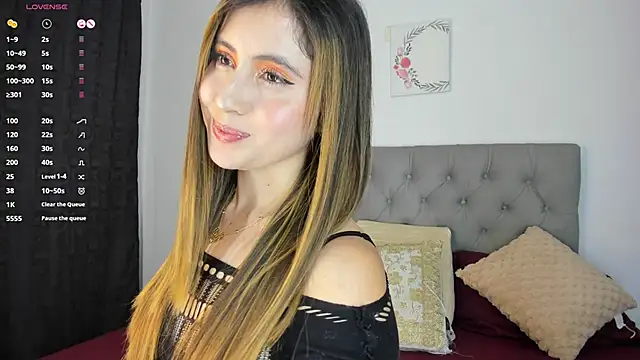 Snapshot of Nicol_Swift_ chatting on 14, 11, 2025 Nicol Swift online show from 14, 11, 2025