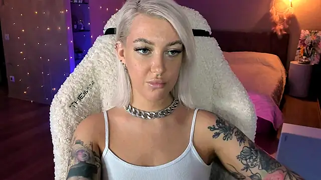 tykioty Miley online show from 8, 11, 2025