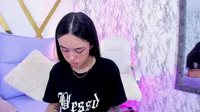 Athziry  online show from 20, 12, 2024