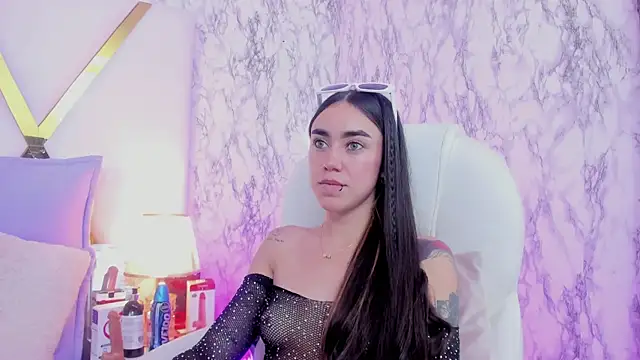 Athziry  online show from 25, 1, 2025
