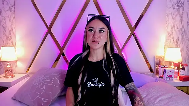 Athziry  online show from 10, 2, 2025