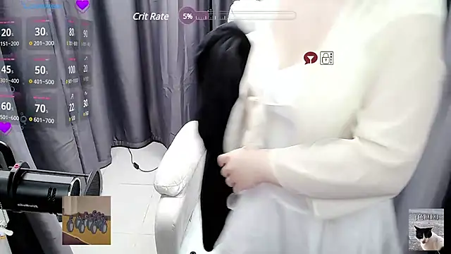 Snapshot of CryKuro_ chatting on 7, 12, 2024 CryKuro online show from 7, 12, 2024