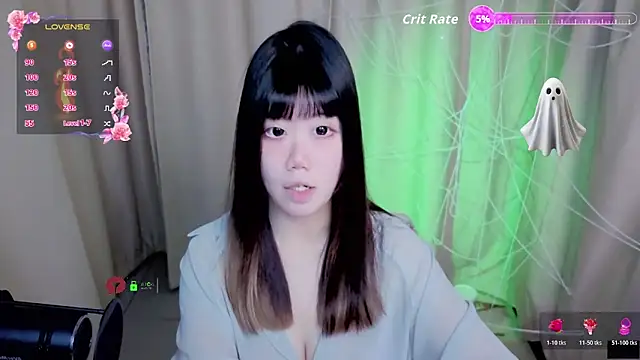 Snapshot of CryKuro_ chatting on 2, 11, 2025 CryKuro online show from 2, 11, 2025