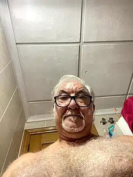 Snapshot of EroticVenetian chatting on 23, 10, 2025 EroticVenetian online show from 23, 10, 2025