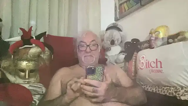 Snapshot of EroticVenetian chatting on 6, 11, 2025 EroticVenetian online show from 6, 11, 2025