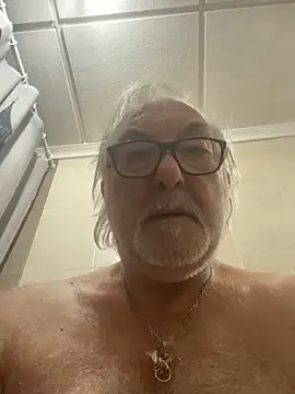 Snapshot of EroticVenetian chatting on 13, 11, 2025 EroticVenetian online show from 13, 11, 2025