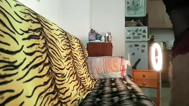 Snapshot of EroticVenetian chatting on 21, 11, 2025 EroticVenetian online show from 21, 11, 2025