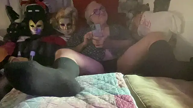 Snapshot of EroticVenetian chatting on 2, 12, 2025 EroticVenetian online show from 2, 12, 2025