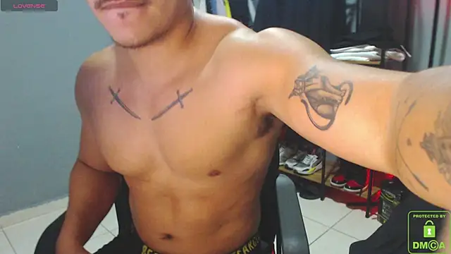 Snapshot of paulo_allen chatting on 5, 2, 2025 paulo allen online show from 5, 2, 2025