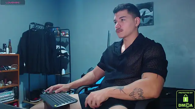 Snapshot of paulo_allen chatting on 13, 3, 2025 paulo allen online show from 13, 3, 2025