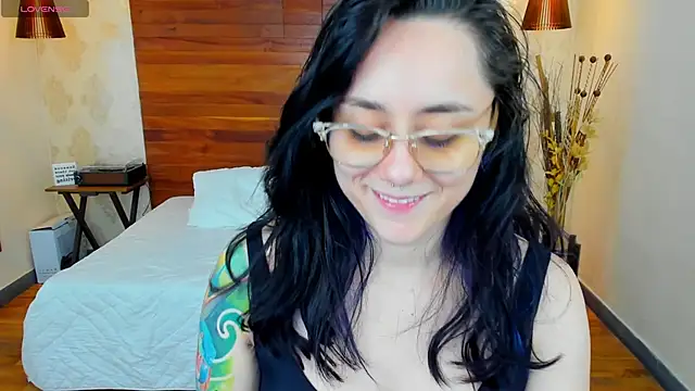 KatherineBond online show from 21, 1, 2025