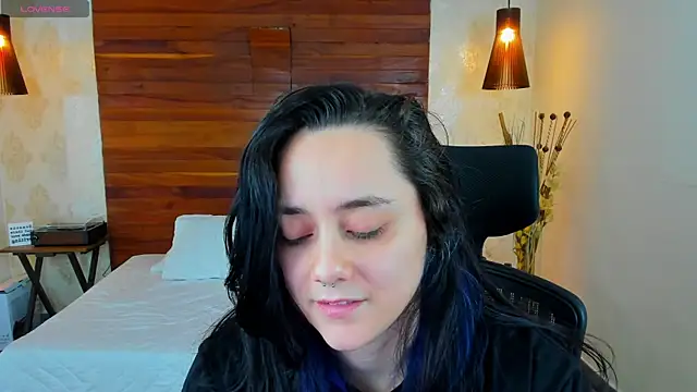 KatherineBond online show from 24, 1, 2025