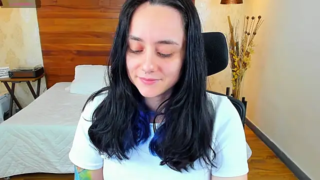 KatherineBond online show from 25, 1, 2025