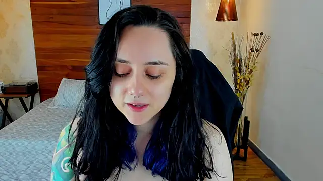 KatherineBond online show from 28, 2, 2025