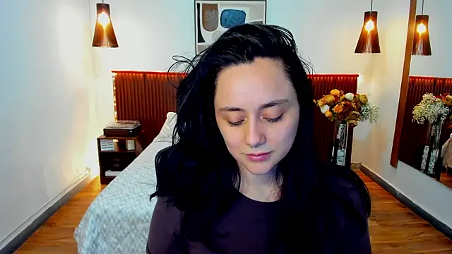 Snapshot of KatherineBond chatting on 19, 3, 2026 KatherineBond online show from 19, 3, 2026