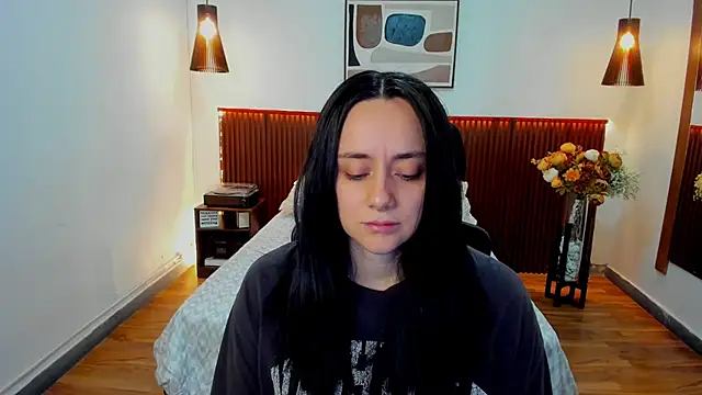 Snapshot of KatherineBond chatting on 25, 3, 2026 KatherineBond online show from 25, 3, 2026