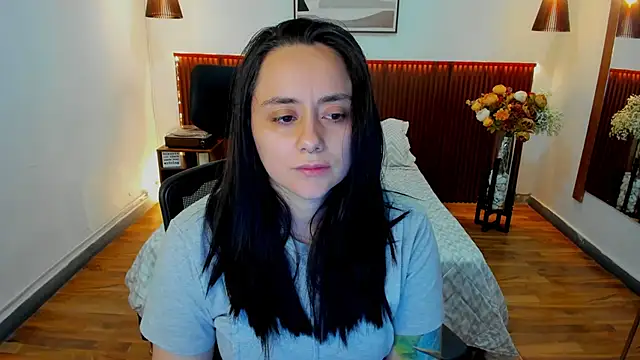 Snapshot of KatherineBond chatting on 26, 3, 2026 KatherineBond online show from 26, 3, 2026