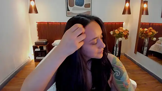 Snapshot of KatherineBond chatting on 1, 6, 2026 KatherineBond online show from 1, 6, 2026