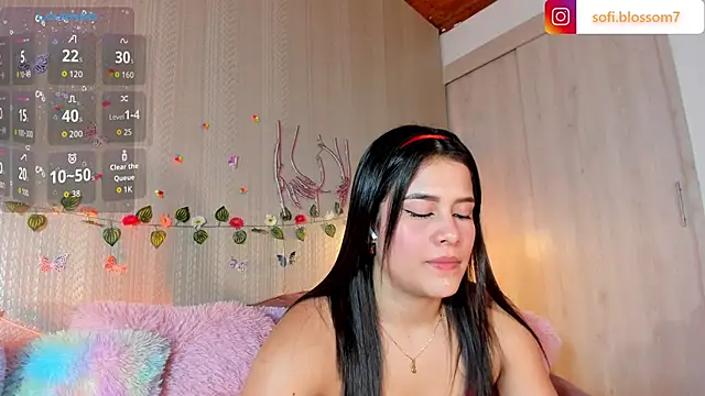 Snapshot of Sofi_Blossom chatting on 26, 6, 2026 Sofi Blossom online show from 26, 6, 2026