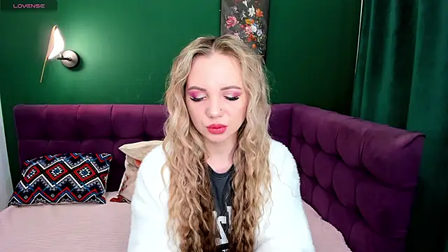 EvaMoran online show from 12, 4, 2026