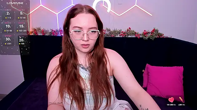 Snapshot of Emma_adorablle chatting on 18, 12, 2024 Emma adorablle online show from 18, 12, 2024