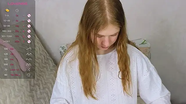 Snapshot of TrissMerigold9 chatting on 14, 2, 2025 TrissMerigold9 online show from 14, 2, 2025