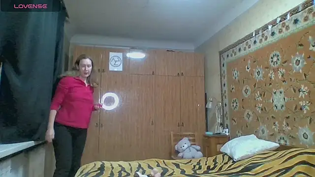 AnnaXLovers online show from 5, 12, 2025