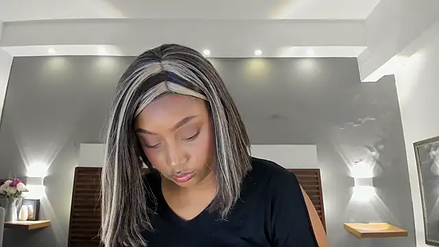 Adelehottman online show from 4, 12, 2025