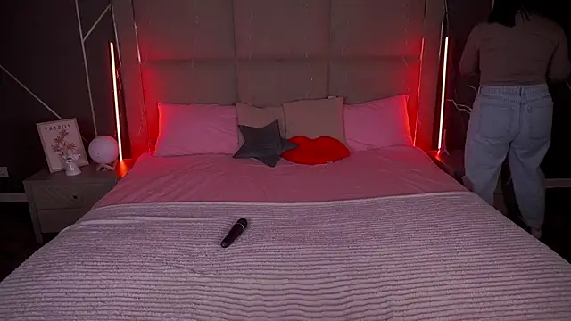 Snapshot of SusieWood chatting on 16, 3, 2026 SusieWood online show from 16, 3, 2026