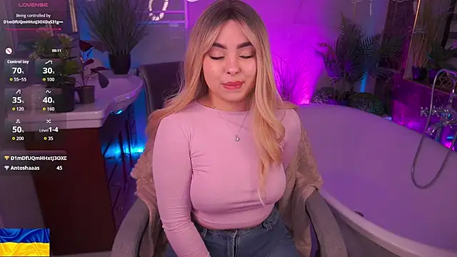 Snapshot of SusieWood chatting on 16, 4, 2026 SusieWood online show from 16, 4, 2026