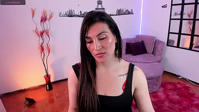 Elizabeth taylor b online show from 11, 12, 2024