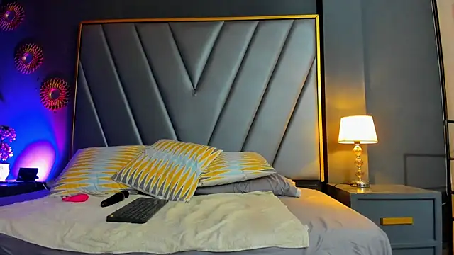 BrendaAdams  online show from 10, 2, 2025