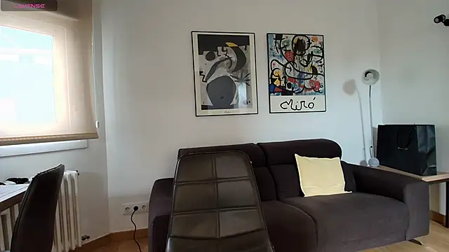 Arya 33 online show from 24, 10, 2025