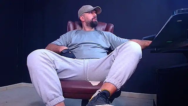 Snapshot of JackEthann chatting on 1, 10, 2025 JackEthann online show from 1, 10, 2025
