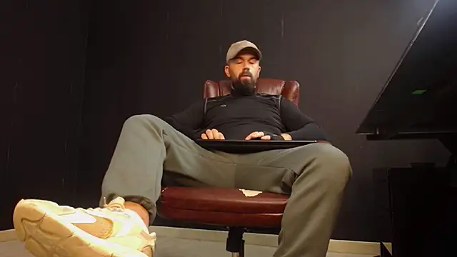 Snapshot of JackEthann chatting on 18, 10, 2025 JackEthann online show from 18, 10, 2025