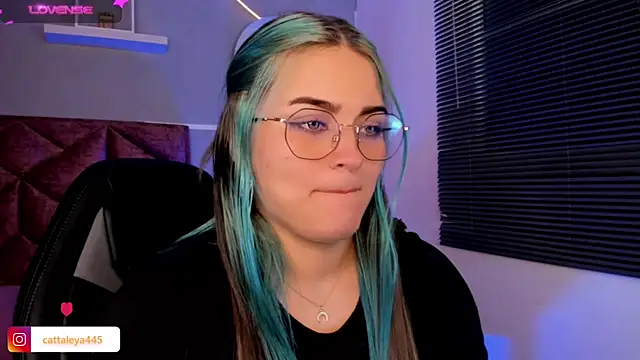 cattaleya    online show from 12, 1, 2025