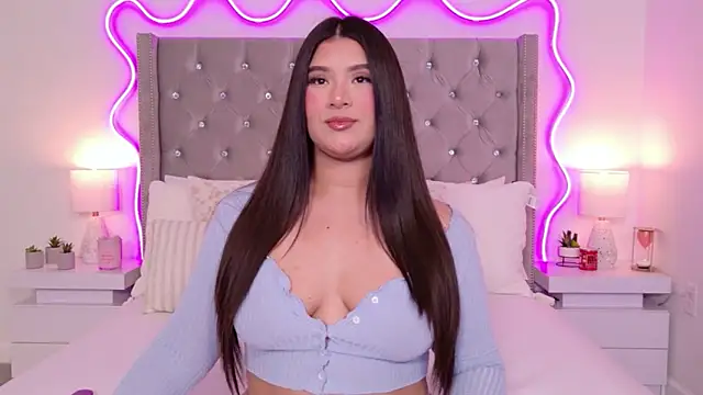 JuliaSUMMERS2022 online show from 21, 2, 2026