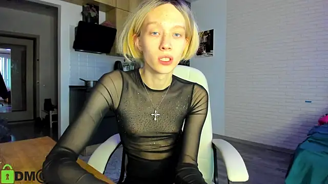 Snapshot of _Alice_Kitty chatting on 28, 10, 2025 Alice Kitty online show from 28, 10, 2025