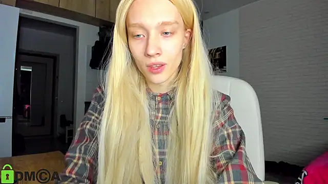 Snapshot of _Alice_Kitty chatting on 30, 10, 2025 Alice Kitty online show from 30, 10, 2025