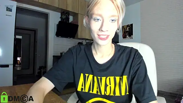 Snapshot of _Alice_Kitty chatting on 13, 11, 2025 Alice Kitty online show from 13, 11, 2025