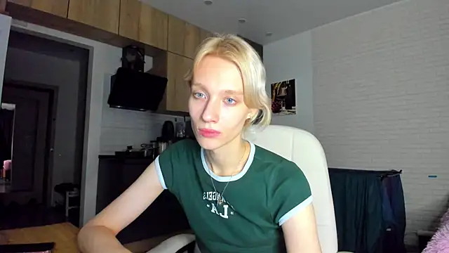 Snapshot of _Alice_Kitty chatting on 3, 12, 2025 Alice Kitty online show from 3, 12, 2025