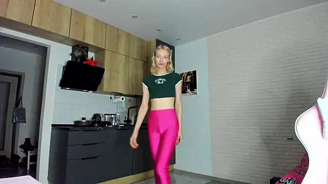 Snapshot of _Alice_Kitty chatting on 12, 1, 2026 Alice Kitty online show from 12, 1, 2026