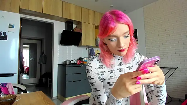 Snapshot of _Alice_Kitty chatting on 8, 4, 2026 Alice Kitty online show from 8, 4, 2026