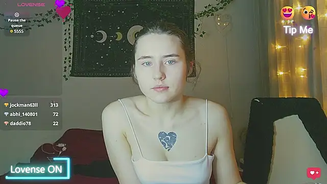 Snapshot of Aurora_workerr chatting on 25, 12, 2024 Aurora workerr online show from 25, 12, 2024